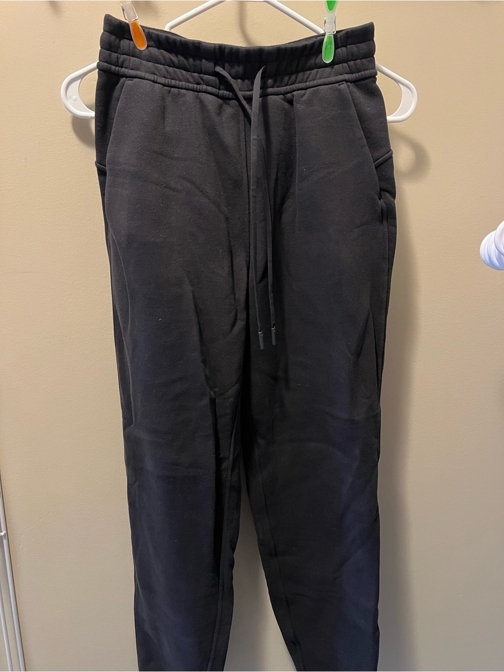 Woman’s lululemon Black Drawstring Jogger Pants